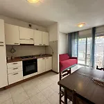 Flat With Side Sea View Just Steps From The Apartamento *