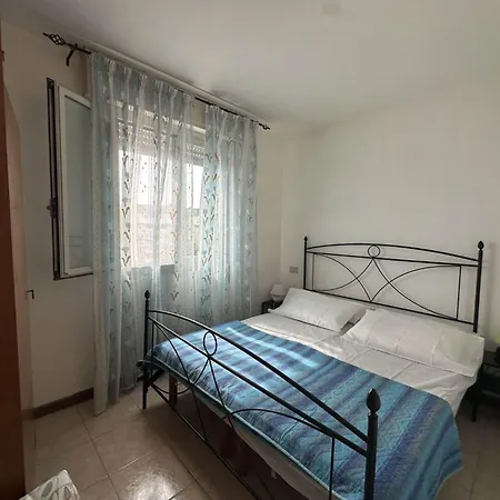 Flat With Side Sea View Just Steps From The 비비오네