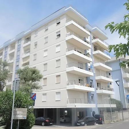 Apartment Flat With Side Sea View Just Steps From The *