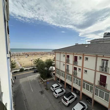 Appartamento Flat With Side Sea View Just Steps From The Bibione