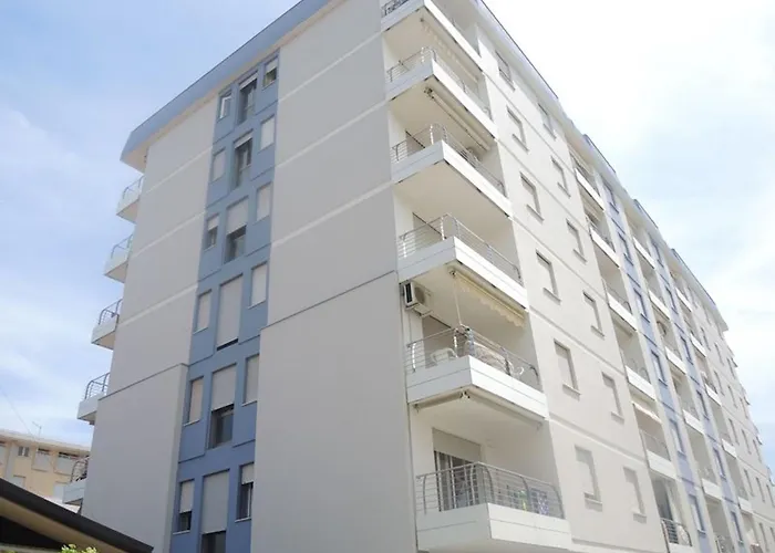 Appartamento Flat With Side Sea View Just Steps From The *