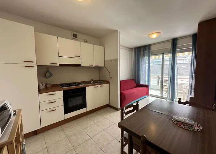 Flat With Side Sea View Just Steps From The Apartment *